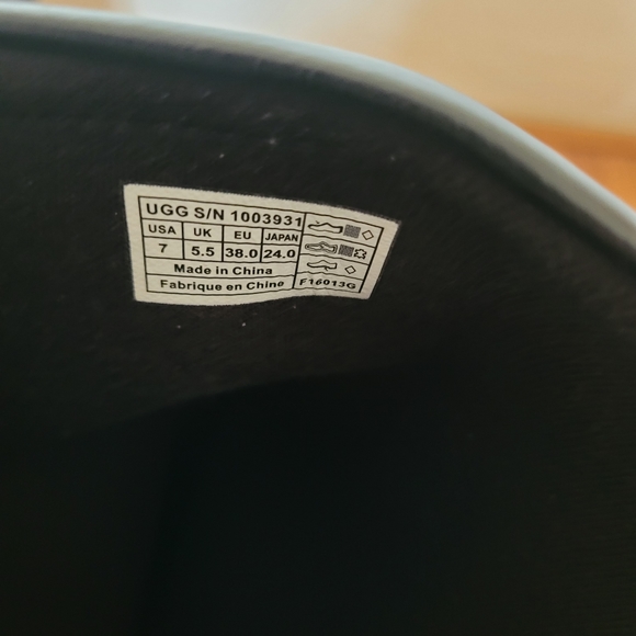 Ugg rainboots - Picture 4 of 4